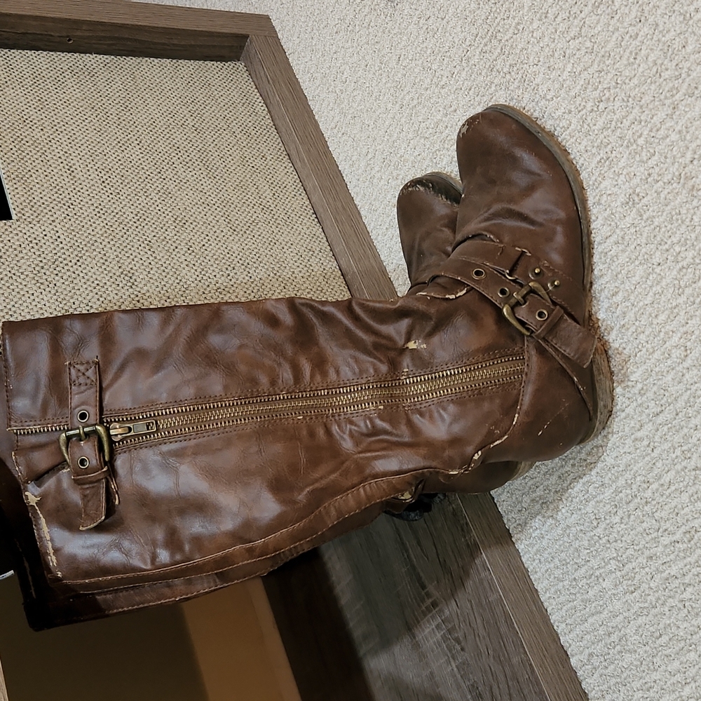 Riding boots